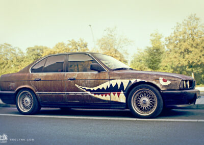 BM-voiture-customisee-no-AI-Solynk